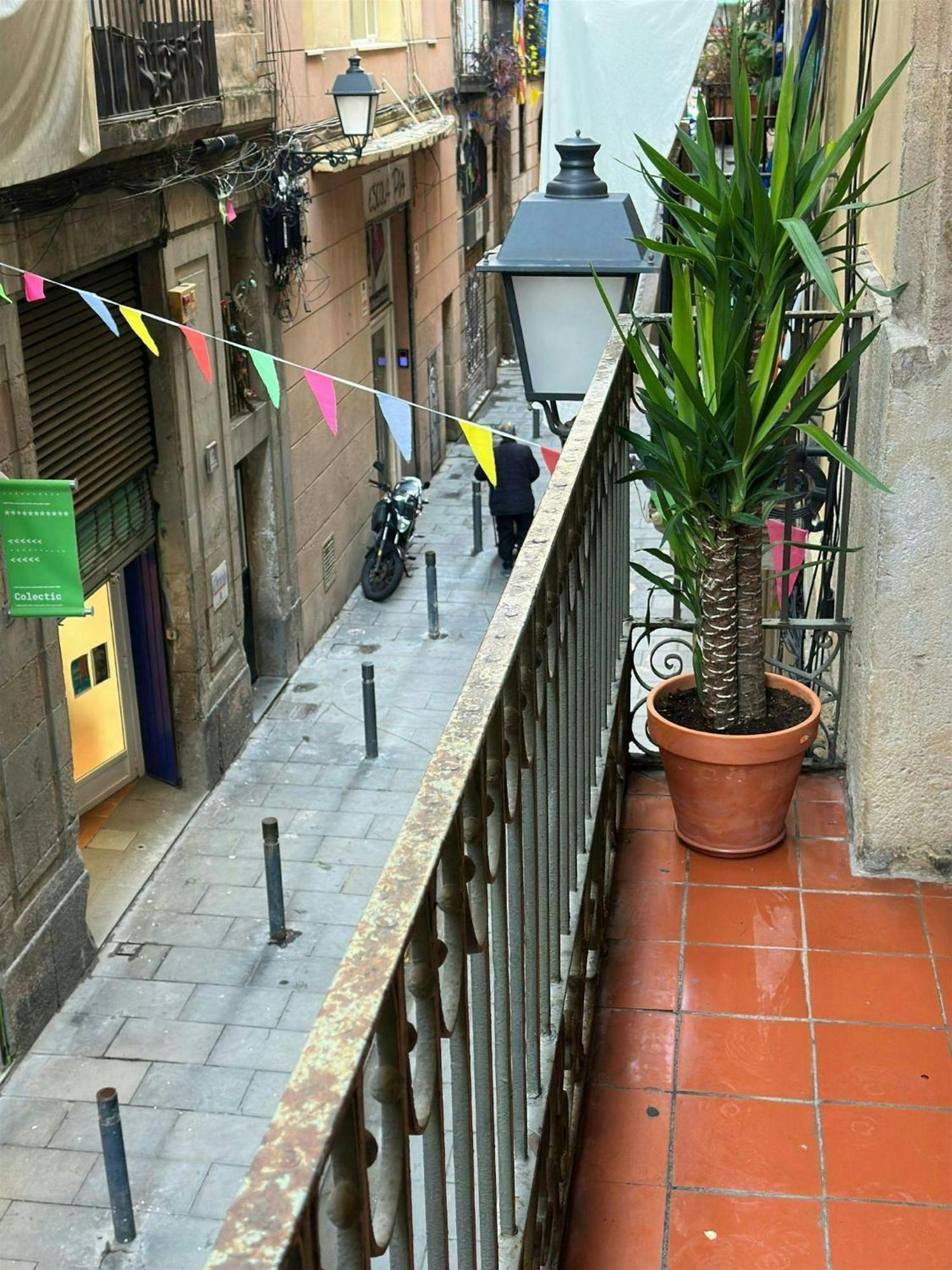 Sant Antoni 3 - Downtown Barcelona. Modern Lägenhet Exteriör bild